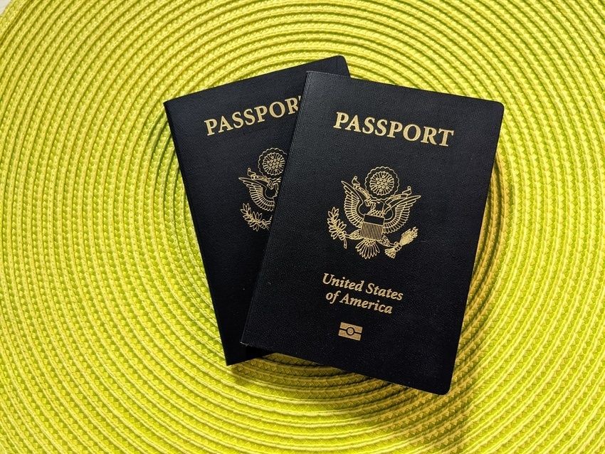 passports-ready-to-go-with-visa